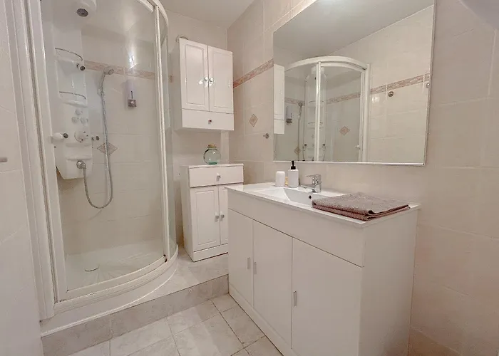 Port Santa Lucia, Palais Des Congres Avec Garage Ferme Saint-Raphaël